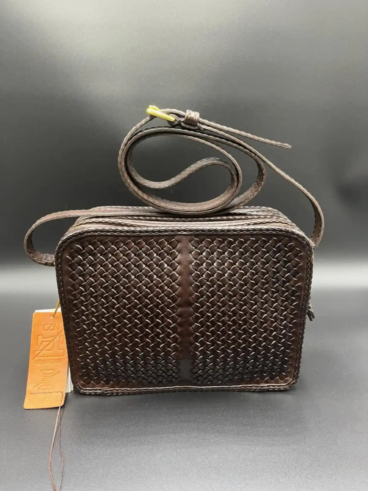 Gön Çapraz Askılı Hakiki Deri Kadın Çantası 