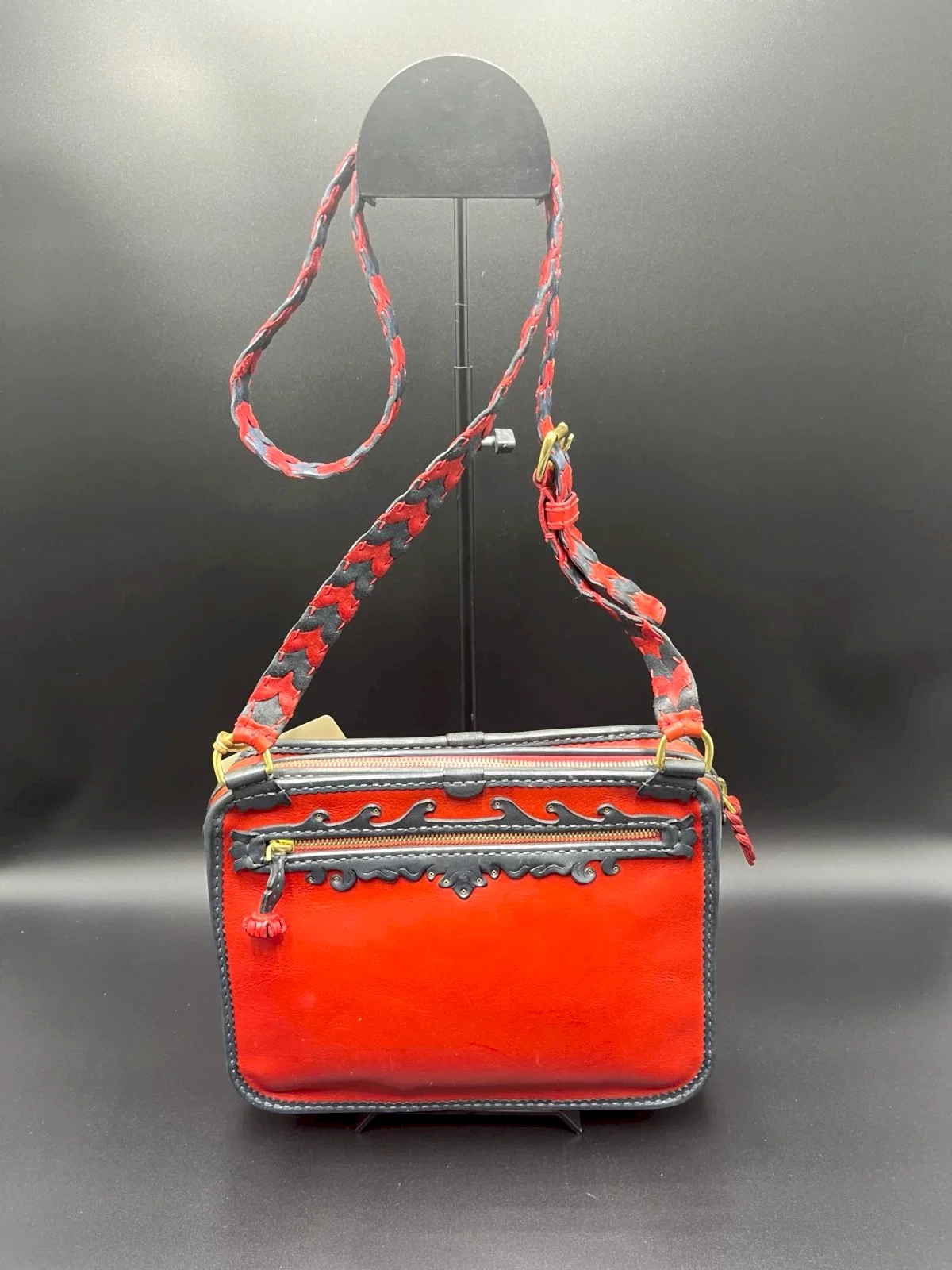 Gön Çapraz Askılı Hakiki Deri Kadın Çantası 