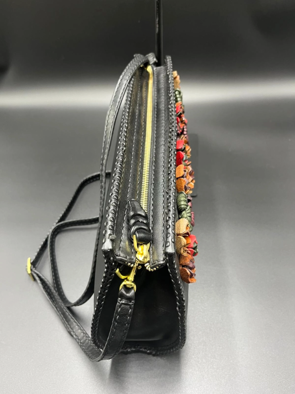 Gön Çapraz Askılı Hakiki Deri Kadın Çantası