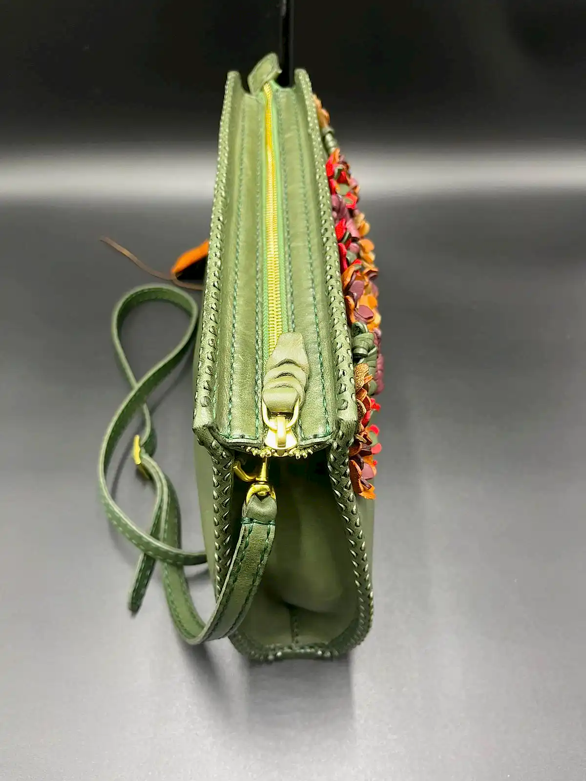 Gön Çapraz Askılı Hakiki Deri Kadın Çantası