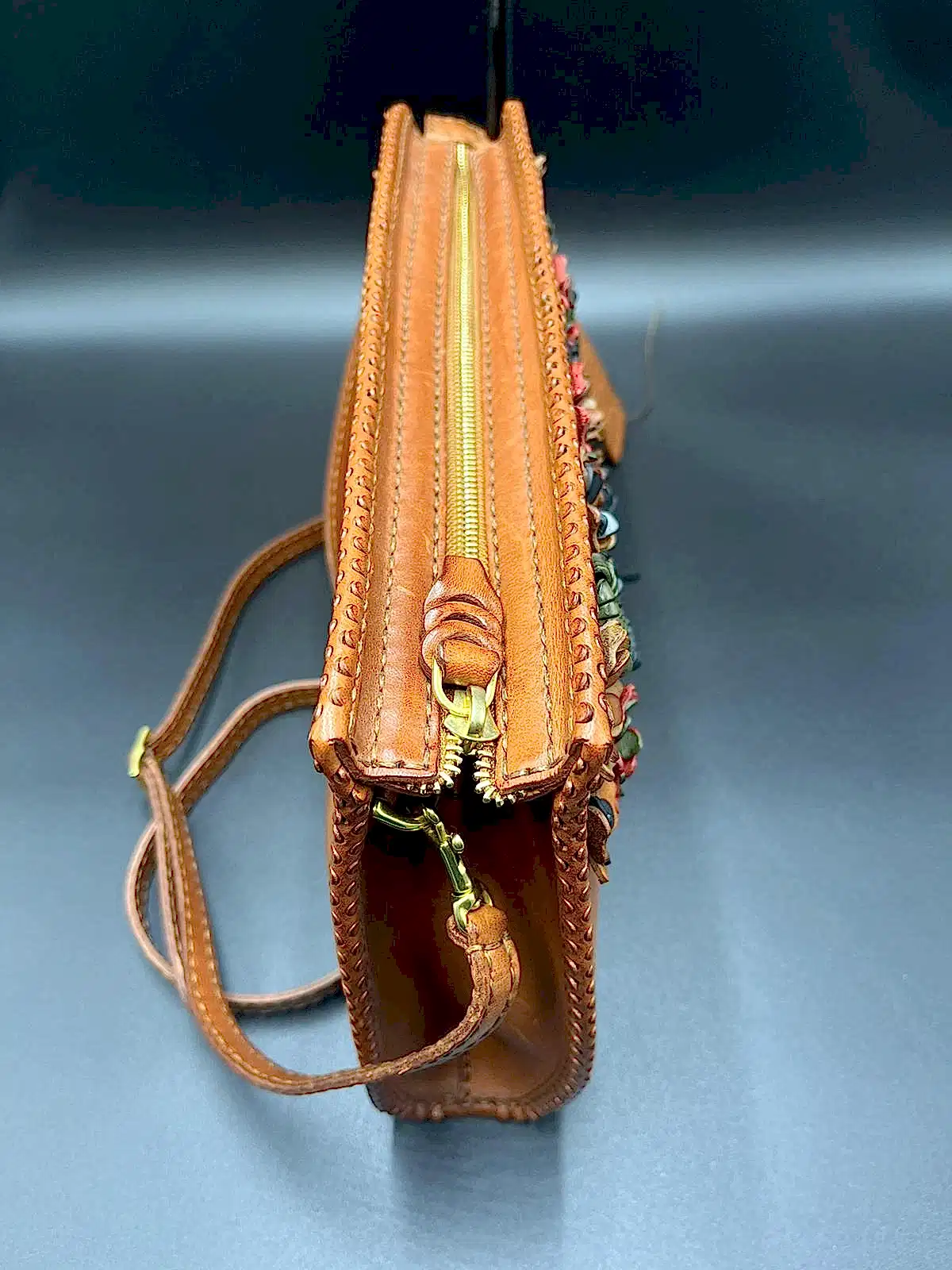 Gön Çapraz Askılı Hakiki Deri Kadın Çantası